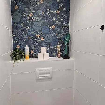 Alojamento de Acomodação e Pequeno-almoço Independante Avec Terrasse Exterieure Proche Aeroport Et Nantes Centre 3*